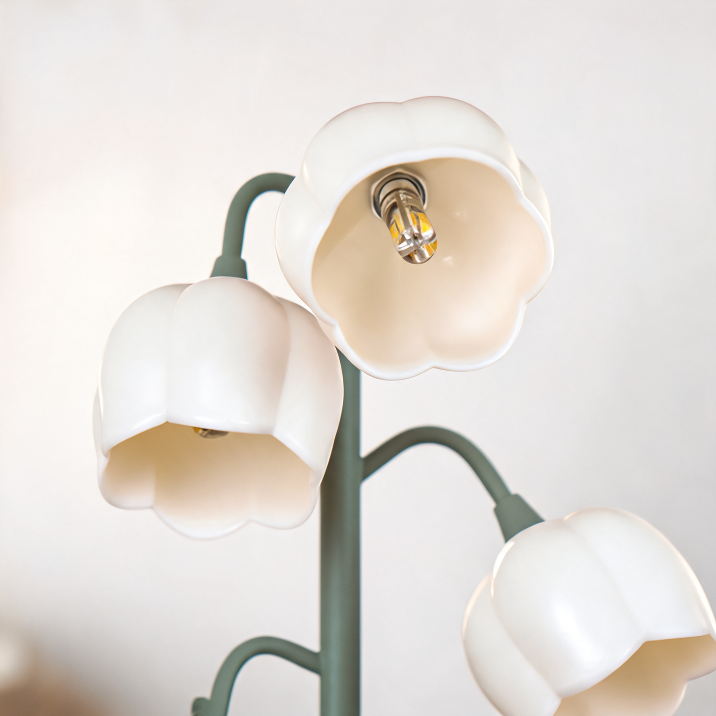 Fleuria Lily of the Valley Table Lamp
