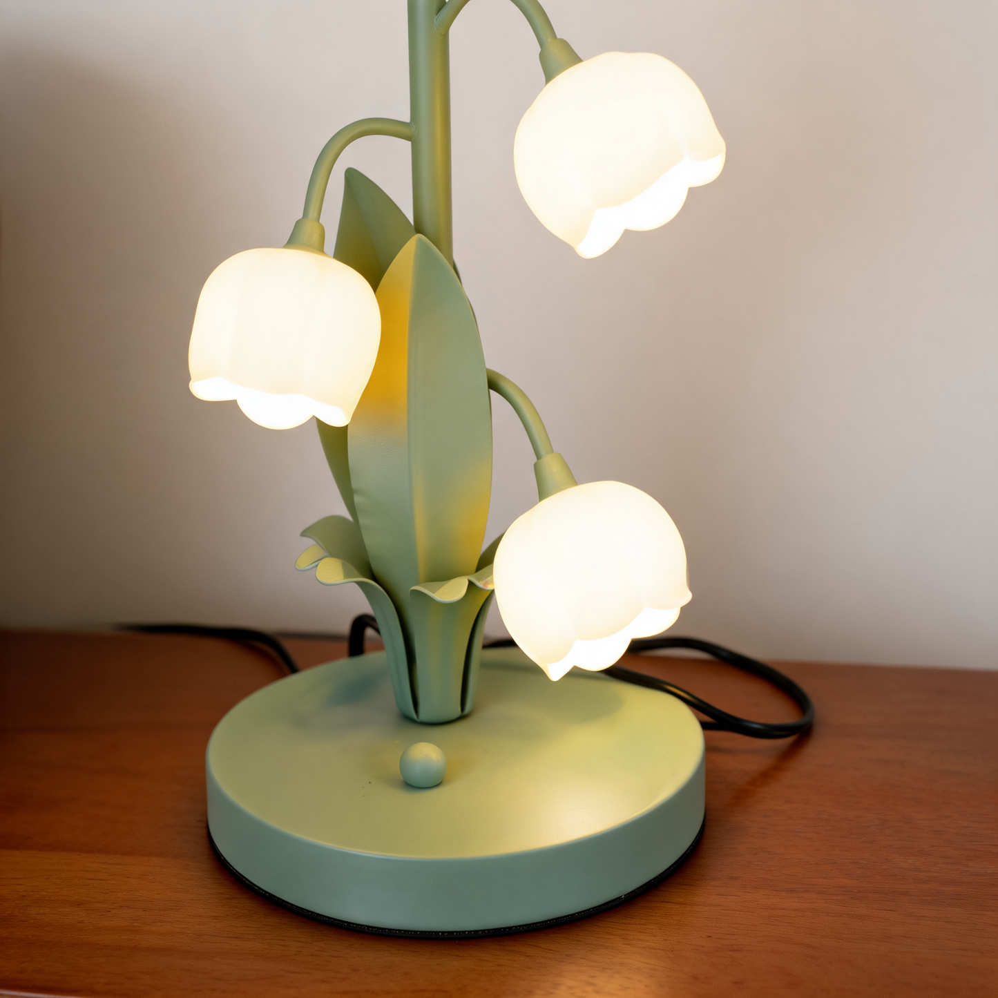 Fleuria Lily of the Valley Table Lamp